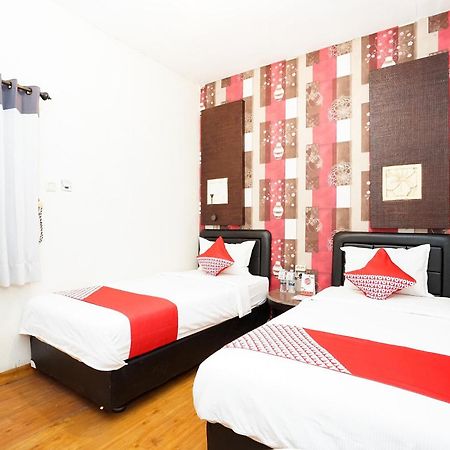 Oyo 425 Mojokerto Guesthouse المظهر الخارجي الصورة